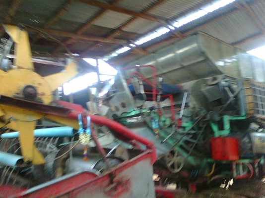 ขายรถเกี่่ยว วิชาญการช่าง 355000บาท โทร 086-2465-934