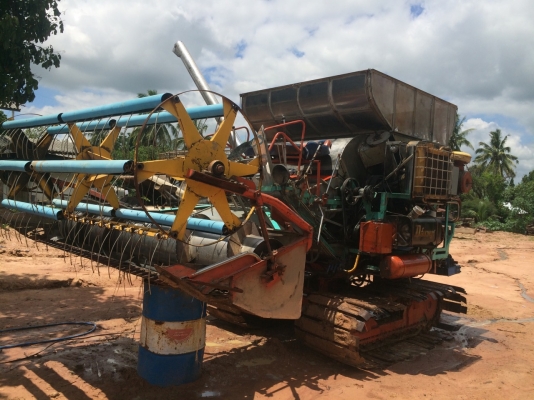 ขายรถเกี่่ยว วิชาญการช่าง 355000บาท โทร 086-2465-934