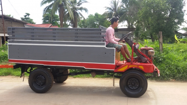 ขายครับอีแต๋น เครื่องยันมาร์ ราคา65000บาทโทร0813655997อำพร พาเจริญ อยู่ อ คลองขลุง จ กำแพงเพชร ราคานี้ยังต่อลองได้อีกนะครับ