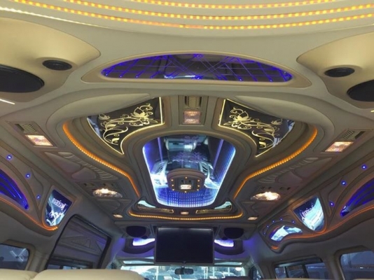 ขายรถตู้ดีเซล2.5ปี12เกียMTแต่งวีไอพีเต็มเบาะสามแถวโทร0877758887นางเบสท์รถตู้ท่าพระ