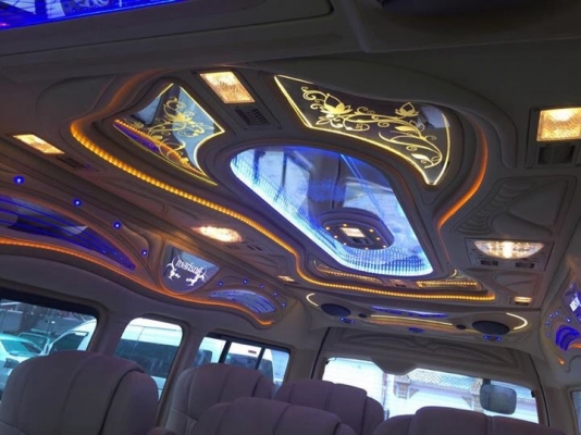 ขายรถตู้ดีเซล2.5ปี12เกียMTแต่งวีไอพีเต็มเบาะสามแถวโทร0877758887นางเบสท์รถตู้ท่าพระ