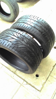 255/35R18 ขอบ18  HANKOOK KOREA และ PIRELLI GERMANY  มี 2 เส้น ไม่มีปะ tel.081-427-3941