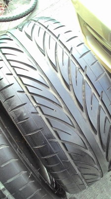 255/35R18 ขอบ18  HANKOOK KOREA และ PIRELLI GERMANY  มี 2 เส้น ไม่มีปะ tel.081-427-3941