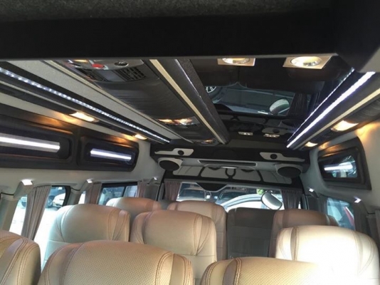 ขายรถตู้ดีเซล2.5ปี10เกียMTโทร0877758887 นางเบสท์รถตู้ท่าพระ