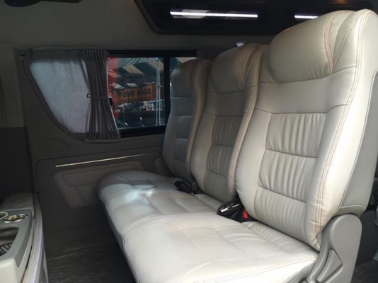 ขายรถตู้ดีเซล2.5ปี10เกียMTโทร0877758887 นางเบสท์รถตู้ท่าพระ