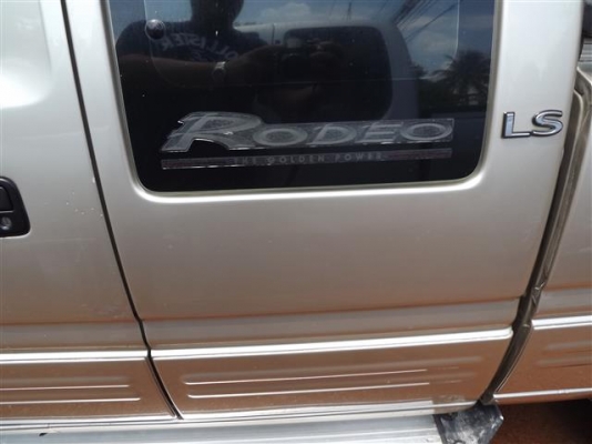 รถยนต์ ISUZU REDEO 4x4 ปี 43 สีน้ำตาล ราคาถูกๆ