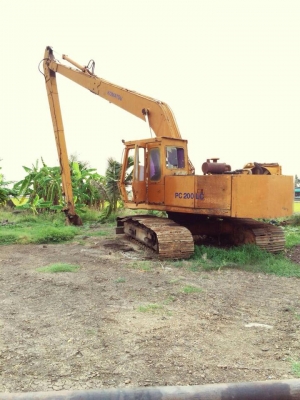 ขายรถแบคโฮ pc200lc