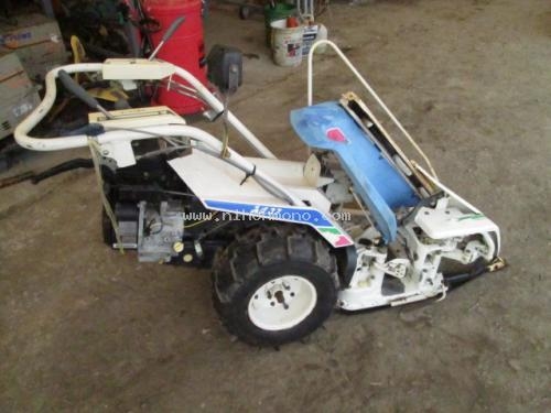 ขายรถเกี่ยวข้าวเดินตาม  ISEKI   RL35 รหัสสินค้า : 80802345 Line ID: nihonmono  หรือเพิ่มเติมไดที่ www.nihonmono.com