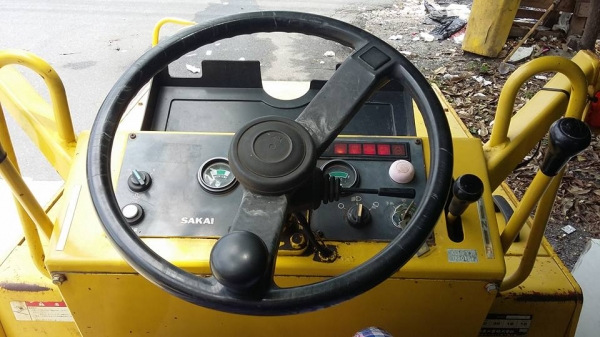 ขายรถบดล้อยาง นอก!!!!ถูกๆๆๆ