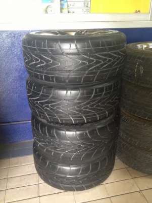 แม็ก 17" หน้า 8.5 หลัง 9.5 พร้อมยาง 245/45-17