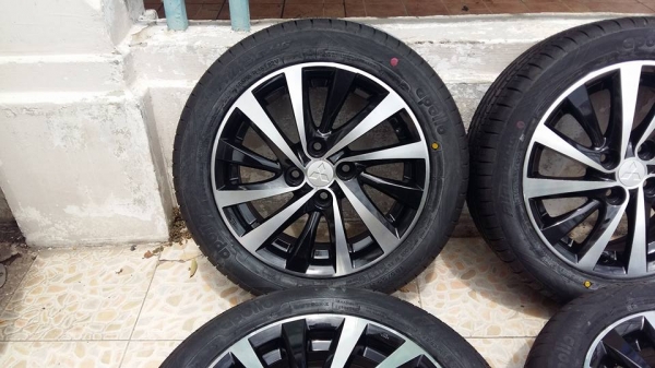 ขายล้อแม็กเดิม mitsu attrage 15" พร้อมยางใหม่ปี15 apollo  สนใจติดต่อเล็กคลองสามครับ 081-3747940