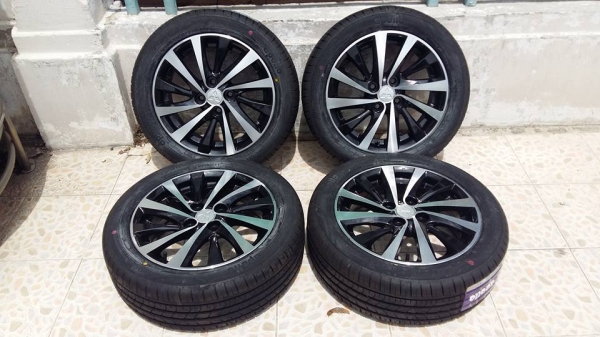 ขายล้อแม็กเดิม mitsu attrage 15" พร้อมยางใหม่ปี15 apollo สนใจติดต่อเล็กคลองสามครับ 081-3747940 ขายล้อแม็กเดิม mitsu attrage 15" พร้อมยางใหม่ปี15 apollo สนใจติดต่อเล็กคลองสามครับ 081-3747940