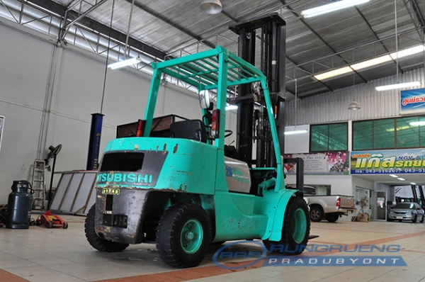 ขายรถโฟล์คลิฟท์มือสอง MITSUBISHI รุ่น FG28 ราคา 395,000 บาท นำเข้าจากประเทศญี่ปุ่น 100\% ไม่เคยใช้งานในประเทศไทย