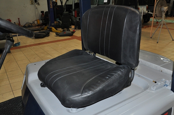 ขายรถโฟล์คลิฟท์มือสอง KOMATSU รุ่น FG15-15 ราคา 135,000 บาท นำเข้าจากประเทศญี่ปุ่น 100\% ไม่เคยใช้งานในประเทศไทย