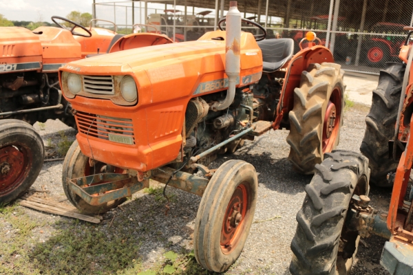 แห้งๆ Kubota L2600 เพลาเดียว เก่าไทย พร้อมใช้