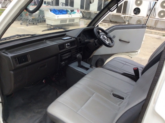 ขายรถตู้ มิตซู L300 ประตูเปิด 2 ด้าน ปี95 เครื่อง 1JZ หัวฉีด เพาเวอร์ เกียร์ออโต้ ติดแก๊ส LPG เบาะหนังสวยๆสะอาดเบาะหลังสวย2แถว แอร์หน้า-หลังเย็นฉ่ำ ภายในเดิมๆ ตัวถังเดิมๆแม็กขอบ17&quot; รถขับดีมาก ใช้ได้ 2 ระบบ รถพร้อมใช้ครับ