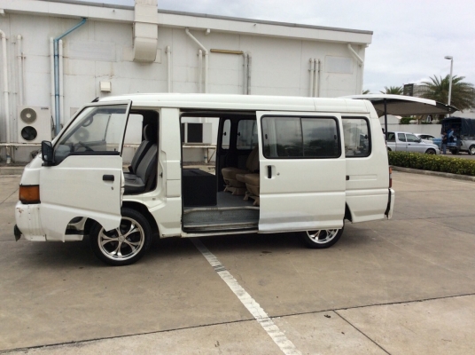 ขายรถตู้ มิตซู L300 ประตูเปิด 2 ด้าน ปี95 เครื่อง 1JZ หัวฉีด เพาเวอร์ เกียร์ออโต้ ติดแก๊ส LPG เบาะหนังสวยๆสะอาดเบาะหลังสวย2แถว แอร์หน้า-หลังเย็นฉ่ำ ภายในเดิมๆ ตัวถังเดิมๆแม็กขอบ17&quot; รถขับดีมาก ใช้ได้ 2 ระบบ รถพร้อมใช้ครับ