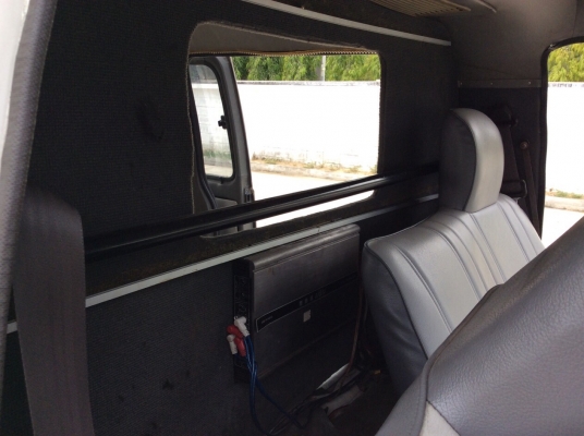 ขายรถตู้ มิตซู L300 ประตูเปิด 2 ด้าน ปี95 เครื่อง 1JZ หัวฉีด เพาเวอร์ เกียร์ออโต้ ติดแก๊ส LPG เบาะหนังสวยๆสะอาดเบาะหลังสวย2แถว แอร์หน้า-หลังเย็นฉ่ำ ภายในเดิมๆ ตัวถังเดิมๆแม็กขอบ17&quot; รถขับดีมาก ใช้ได้ 2 ระบบ รถพร้อมใช้ครับ