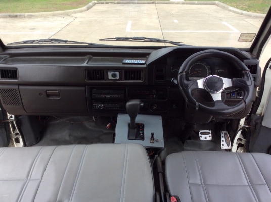 ขายรถตู้ มิตซู L300 ประตูเปิด 2 ด้าน ปี95 เครื่อง 1JZ หัวฉีด เพาเวอร์ เกียร์ออโต้ ติดแก๊ส LPG เบาะหนังสวยๆสะอาดเบาะหลังสวย2แถว แอร์หน้า-หลังเย็นฉ่ำ ภายในเดิมๆ ตัวถังเดิมๆแม็กขอบ17&quot; รถขับดีมาก ใช้ได้ 2 ระบบ รถพร้อมใช้ครับ