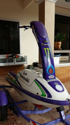 ขายเรือยืน KAWASAKI 750 Pro พร้อมเทลเลอร์