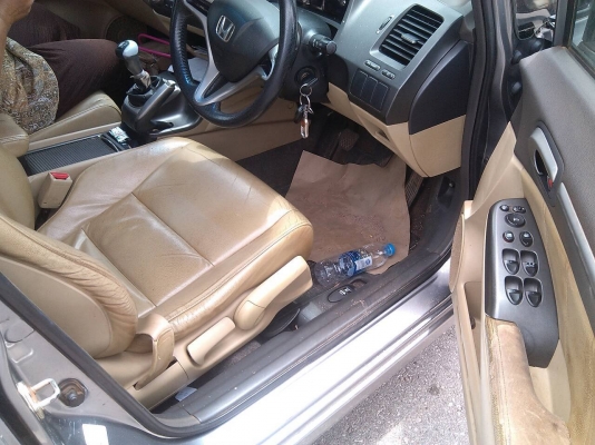 HONDA CIVIC 1.8 VTECH ปี50 ไมล์น้อย เบาะหนัง เกียร์ธรรมดา รถผู้หญิงใช้มือเดว เล่มพร้อมโอน