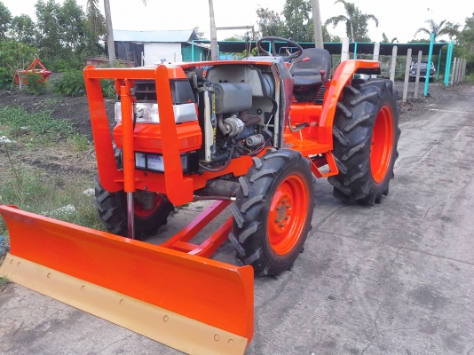 ขายครับคูโบต้าGL42แรงพร้อมดันหน้าใหม่เป็นรถนอกครับสวยมากสีตัวรถเดิมๆ