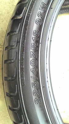 225/40R18 SUNNY N3630 ปี2013 ไม่มีปะ มี 1 เส้น tel.081-427-3941 225/40R18 SUNNY N3630 ปี2013 ไม่มีปะ มี 1 เส้น tel.081-427-3941