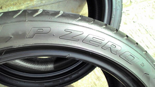255/35R18 ขอบ18 PIRALLI GERMANY และ HANKOOK KEOREA มี 2 เส้น tel.081-427-3941