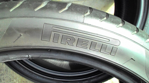 255/35R18 ขอบ18 PIRALLI GERMANY และ HANKOOK KEOREA มี 2 เส้น tel.081-427-3941