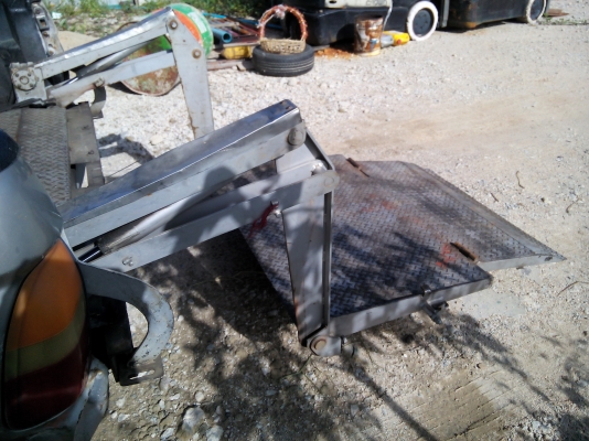 ขายฝาท้ายไฮดรอลิค 12 โวล์