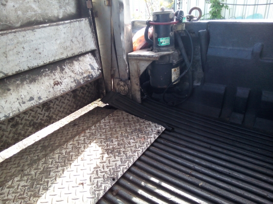 ขายฝาท้ายไฮดรอลิค 12 โวล์