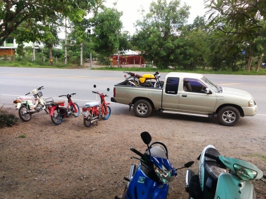 ขาย A100 เครื่องเวฟ125 ลูก59 เเคมซิ่ง (มีเล่มทะเบียนโครง+ใบซื้อขายเครื่อง) ค่าตัว 9500 บาท สนใจโทร.089-8054390 โอ๋ อยู่จังหวัด ลพบุรี