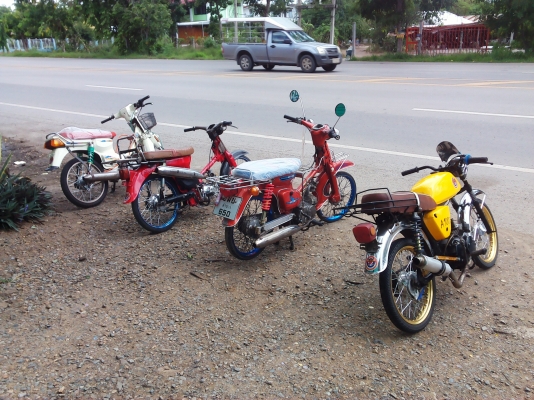 ขาย A100 เครื่องเวฟ125 ลูก59 เเคมซิ่ง (มีเล่มทะเบียนโครง+ใบซื้อขายเครื่อง) ค่าตัว 9500 บาท สนใจโทร.089-8054390 โอ๋ อยู่จังหวัด ลพบุรี