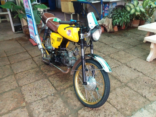 ขาย A100 เครื่องเวฟ125 ลูก59 เเคมซิ่ง (มีเล่มทะเบียนโครง+ใบซื้อขายเครื่อง) ค่าตัว 9500 บาท สนใจโทร.089-8054390 โอ๋ อยู่จังหวัด ลพบุรี