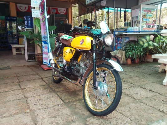 ขาย A100 เครื่องเวฟ125 ลูก59 เเคมซิ่ง (มีเล่มทะเบียนโครง+ใบซื้อขายเครื่อง) ค่าตัว 9500 บาท สนใจโทร.089-8054390 โอ๋ อยู่จังหวัด ลพบุรี