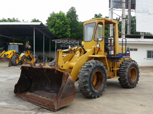 ขายรถตักล้อยาง WA180-1 ยี่ห้อ KOMATSU นำเข้าจากต่างประเทศแท้ 100\% สภาพสวย ไม่เคยใช้งานในไทย