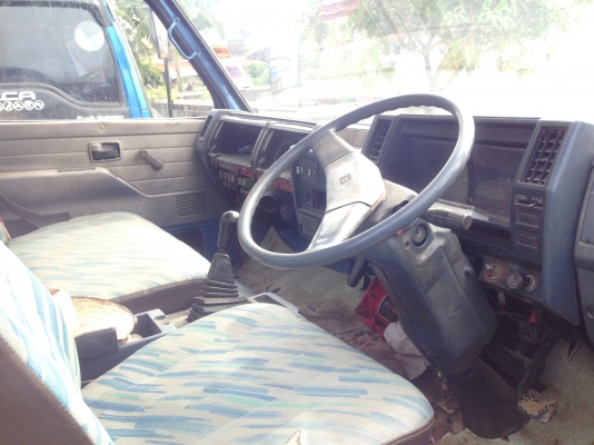 ขายบรรทุก 6 ล้อ isuzu npr 115 แรง ขายบรรทุก 6 ล้อ isuzu npr 115 แรง