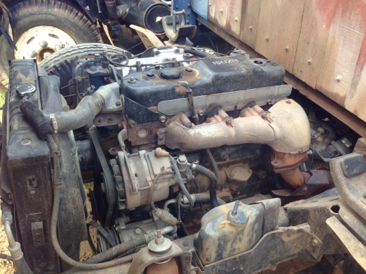 ขายบรรทุก 6 ล้อ isuzu npr 115 แรง ขายบรรทุก 6 ล้อ isuzu npr 115 แรง