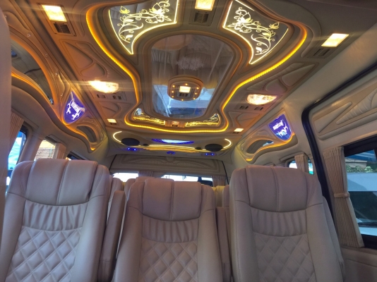 รถตู้มือสองสวยๆ ดีเซล ปี2012 แต่งเต็มๆ แปลงหน้าโฉมล่าสุด VIP ทั้งคัน