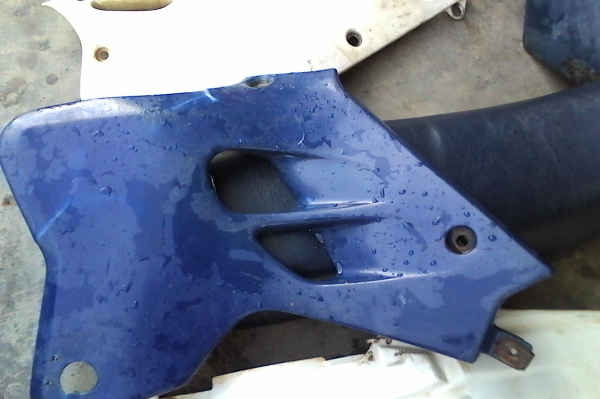 ชุดสี YZ80 พร้อมถังกะเบาะ ขาดแต่บังโคลนหน้าครับ