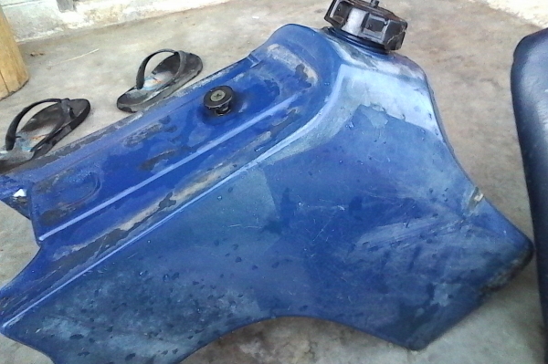 ชุดสี YZ80 พร้อมถังกะเบาะ ขาดแต่บังโคลนหน้าครับ