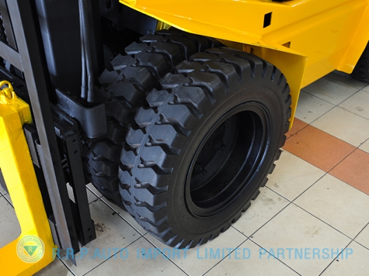 ขายรถโฟล์คลิฟท์มือสอง TCM รุ่น FHG30N8  ราคา 345,000 บาท นำเข้าจากประเทศญี่ปุ่น 100\% ไม่เคยใช้งานในประเทศไทย