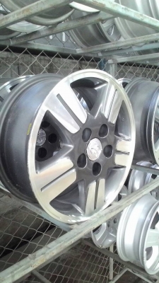 แม๊ก วีโก้ เดิมๆ ขอบ 15 ชุด 4 วง tel.081-427-3941