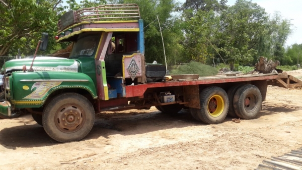 ขายสิบล้อหน้ายาว