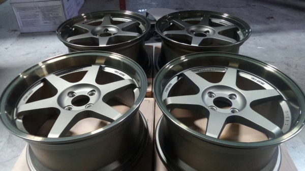 ล้อTE37 ขอบ17 หน้า8 หลัง9 วงละ 4000 บาท