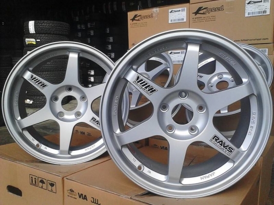 ล้อTE37 ขอบ17 หน้า8 หลัง9 วงละ 4000 บาท