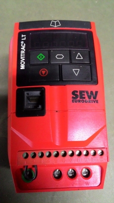 ขาย INVERTER ยี่ห้อ SEW 0.75 KW, 1 HP รุ่น Movitrac LT ใช้ไฟบ้าน มีมาเพิ่ม