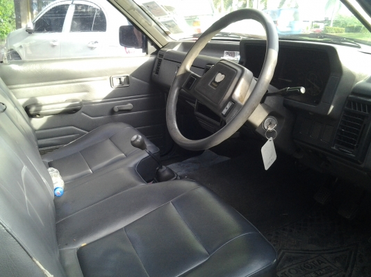 MAZDA ปี97 เครื่องอีซุ เครื่องดีแอร์เย็นสีไม่พุพร้อมใช่งาน MAZDA ปี97 เครื่องอีซุ เครื่องดีแอร์เย็นสีไม่พุพร้อมใช่งาน