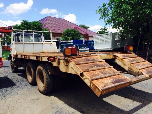 ขาย10ล้อ สองเพลาทายลาด มีสโลวร์กลางขึ่น200สบาย ขาย10ล้อ สองเพลาทายลาด มีสโลวร์กลางขึ่น200สบาย