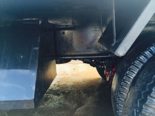 ขาย10ล้อ สองเพลาทายลาด มีสโลวร์กลางขึ่น200สบาย ขาย10ล้อ สองเพลาทายลาด มีสโลวร์กลางขึ่น200สบาย